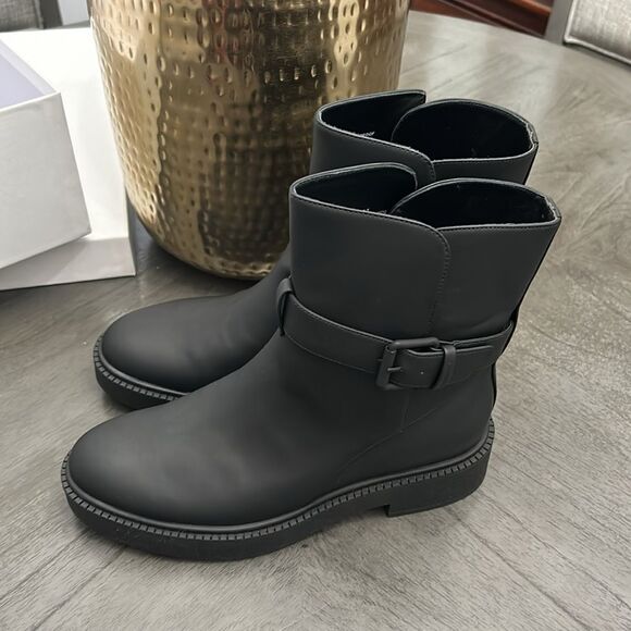 VINCE Kaelyn Water-resistant Leather Buckle Boots - Picture 6 of 8